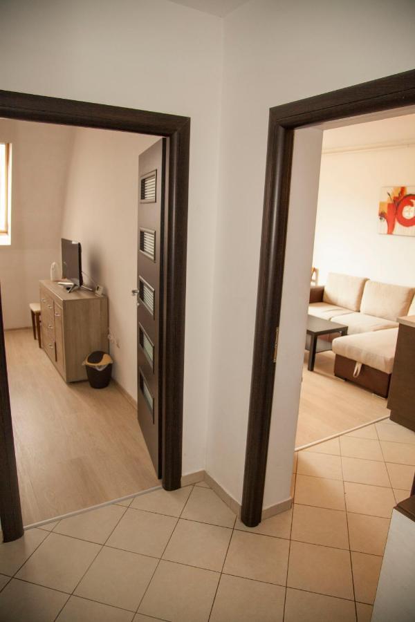 Diana'S Apartment Brasov Luaran gambar